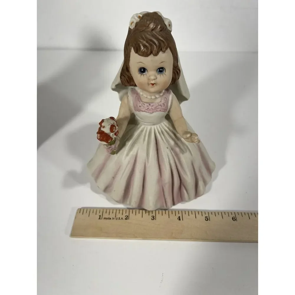 Vintage Ceramic‎ Bride Doll With Dress Veil And Flower Bouquet Music Box READ